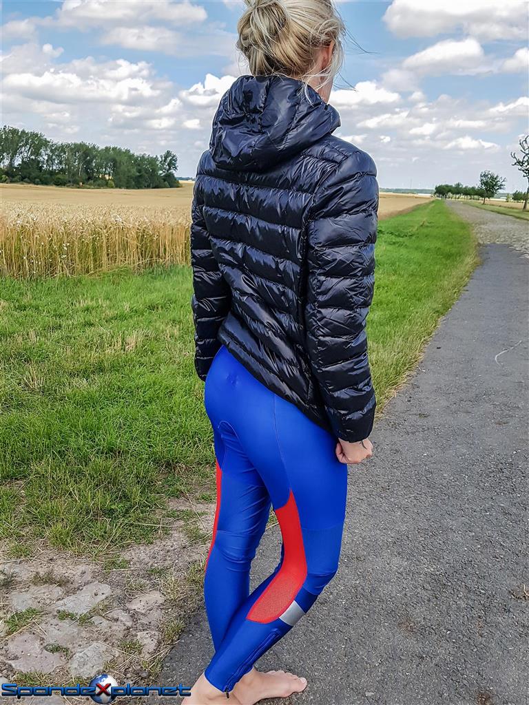 shiny black nike leggings